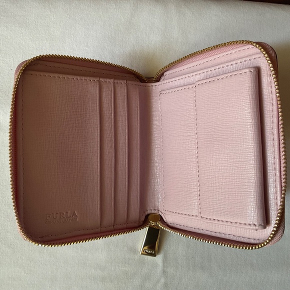 Furla Butterfly Small Zip Around Leather Wallet NWOT - Picture 5 of 14